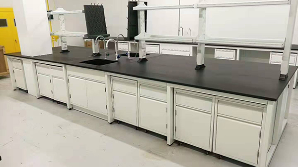 無(wú)錫深南電路新建實(shí)驗(yàn)室通風(fēng)柜實(shí)驗(yàn)臺(tái)應(yīng)用