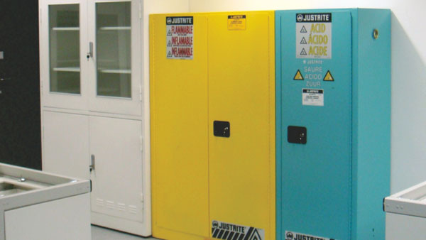 國泰華榮對(duì)瑞斯達(dá)的實(shí)驗(yàn)室設(shè)備很滿意